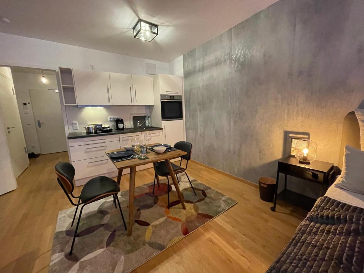 Studio Stevie Nicks I Parking Spot I Workplace I 24In Screen I Kitchen I Ps4 Offenbach am Main Exterior foto